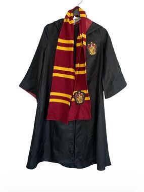 Warner Bros. Harry Potter Robe - Black & Maroon Lining